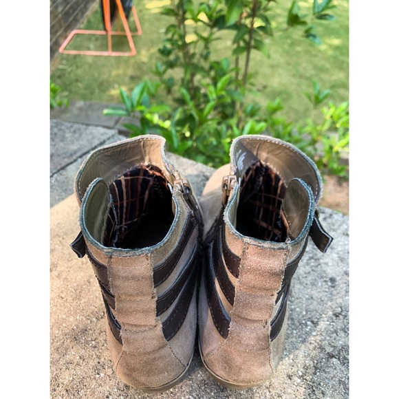 White Mountain boots, size 8M - Picture 6 of 7